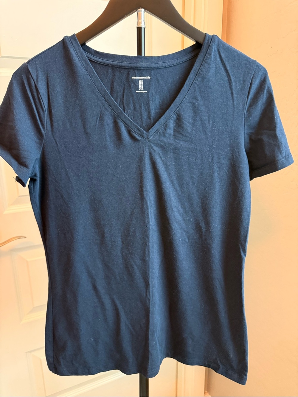 Amazon Essentials Women's V-Neck Short Sleeve Tee - Navy Blue